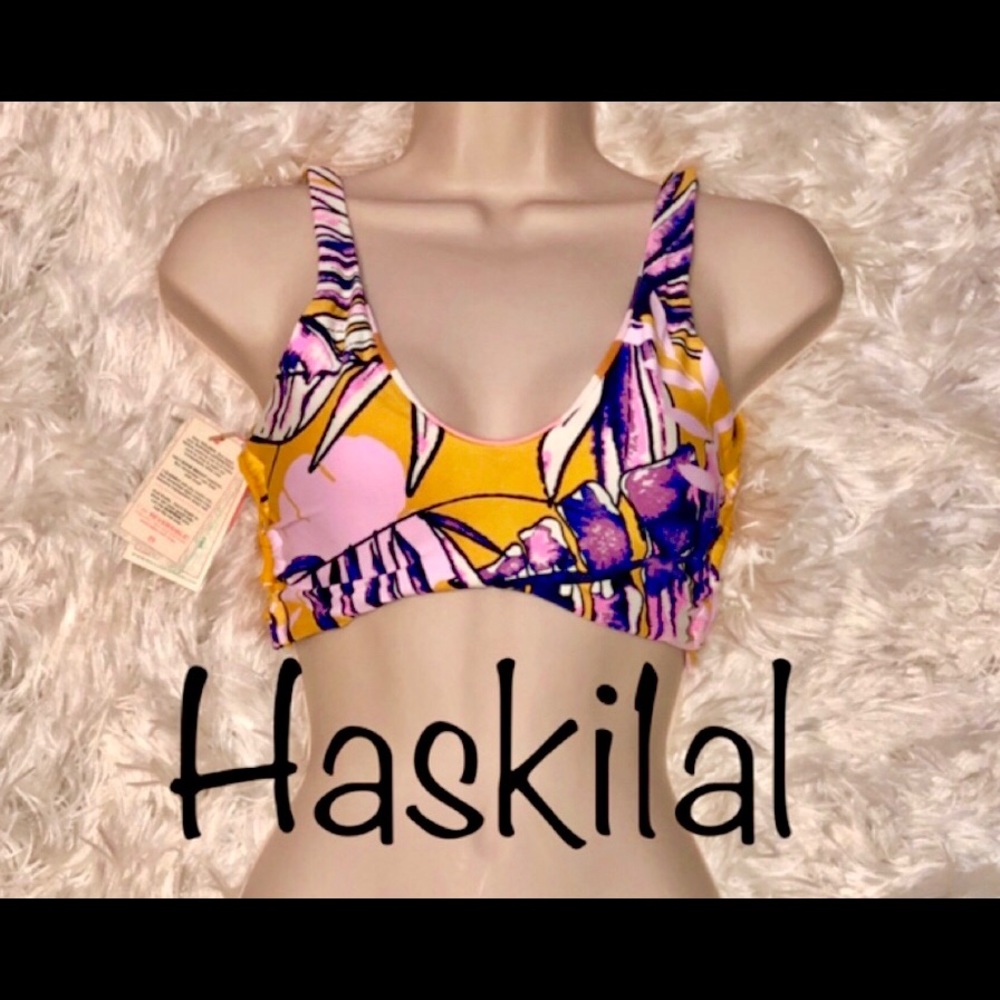 ☀️ NWT Maaji Bikini Top ☀️ Sweet Banana